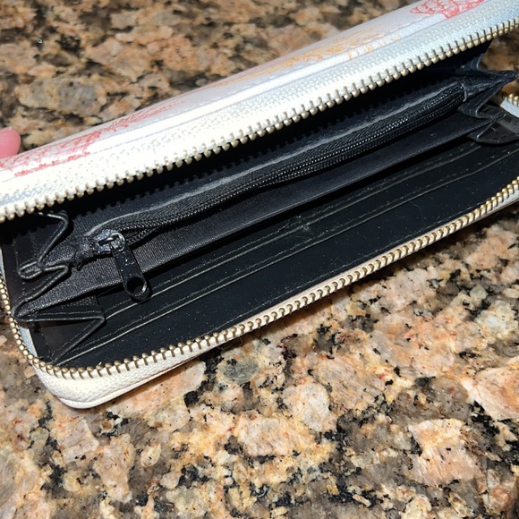 Pineapple print wallet - Picture 3 of 3